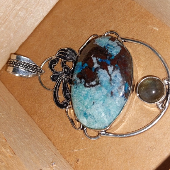 Jewelry - Quantum Quattro With Copper Inclusion and labradorite peacock